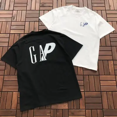 GAP T-Shirt