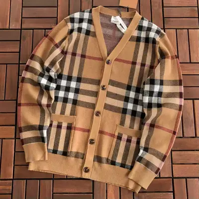 BURBERRY Sweater
