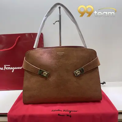 FERRAGAMO | Item ID: 22146