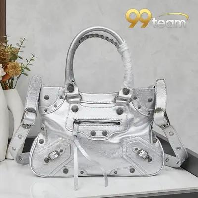 BALENCIAGA | Item ID: 21850