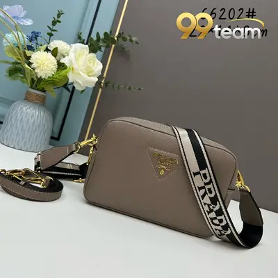 PRADA | Item ID: 09548