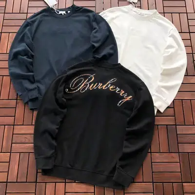 BURBERRY Sweater