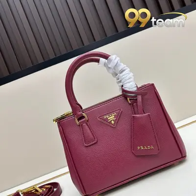 PRADA | Item ID: 09495