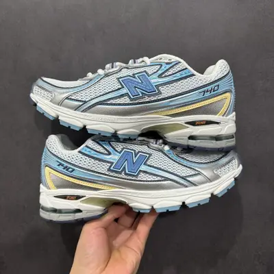 NEW BALANCE