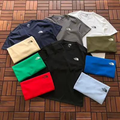 THE NORTH FACE T-Shirt