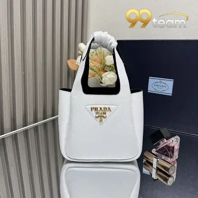 PRADA | Item ID: 08630
