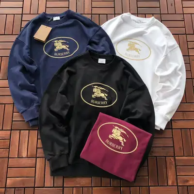 BURBERRY Sweater