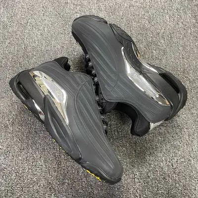 NIKE Shox