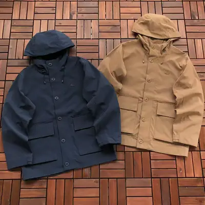 LACOSTE Jacke