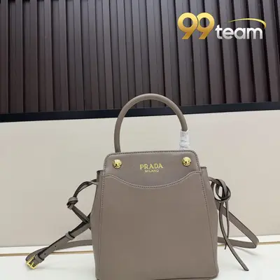 PRADA | Item ID: 09217