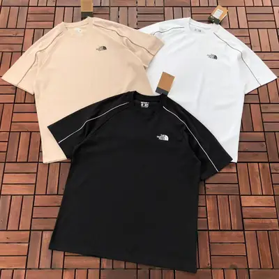 THE NORTH FACE T-Shirt