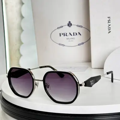 PRADA Brille