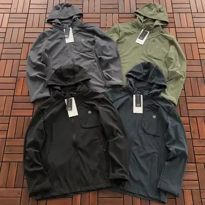 LULULEMON Jacke