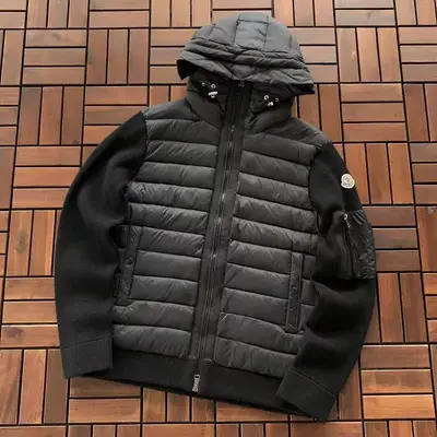 MONCLER Jacke