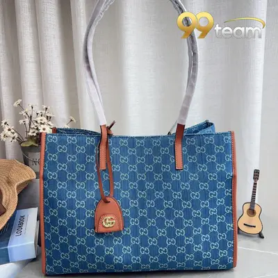 GUCCI | Item ID: 17105