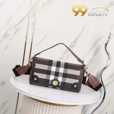 BURBERRY | Item ID: 21535