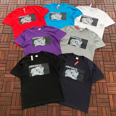 SUPREME T-Shirt