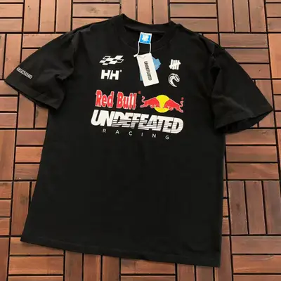 UNDEFEATED T-Shirt