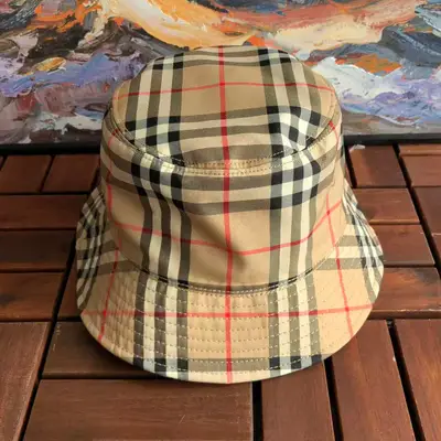 BURBERRY Cap
