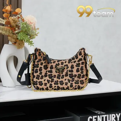 PRADA | Item ID: 09379