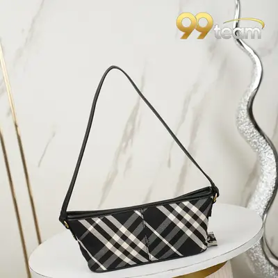 BURBERRY | Item ID: 21579