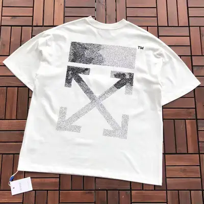 OFF-WHITE T-Shirt