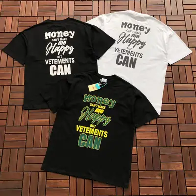 VETEMENTS T-Shirt