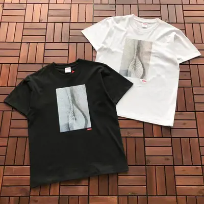 SUPREME T-Shirt