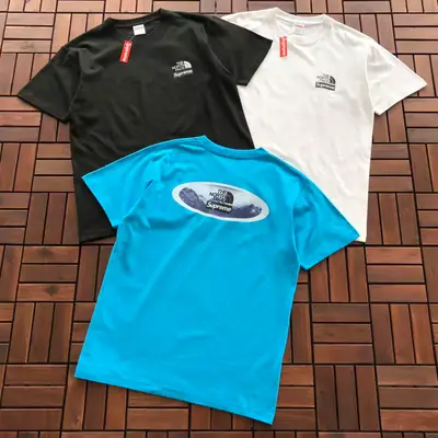 SUPREME T-Shirt