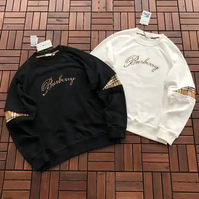 BURBERRY Sweater