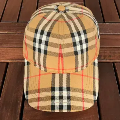 BURBERRY Cap