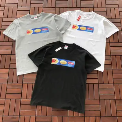 SUPREME T-Shirt