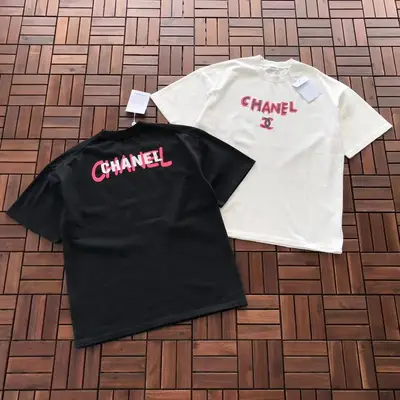 CHANEL T-Shirt