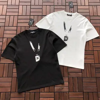 CHANEL T-Shirt
