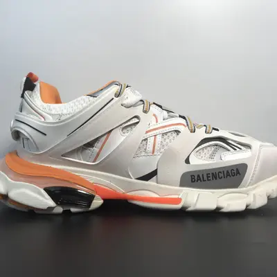 BALENCIAGA