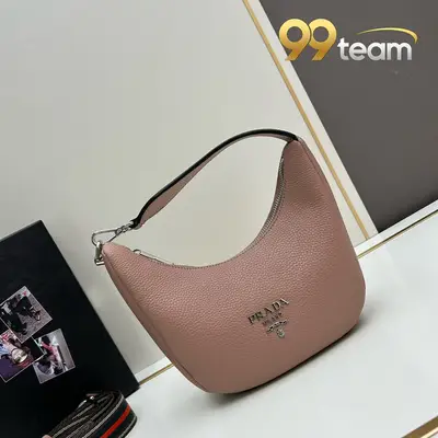 PRADA | Item ID: 09519