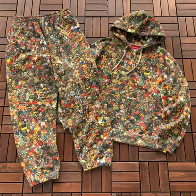 SUPREME Hoodie