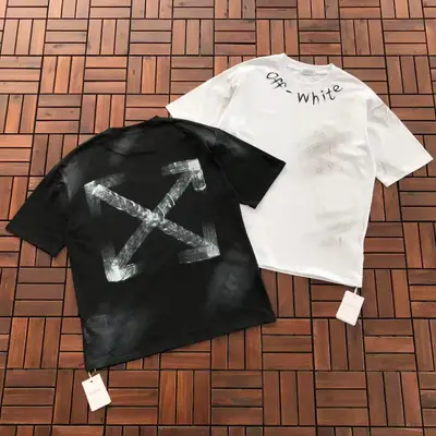 OFF-WHITE T-Shirt