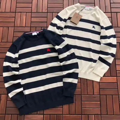 BURBERRY Sweater
