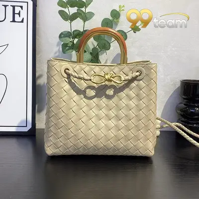 BOTTEGA VENETTA | Item ID: 20622