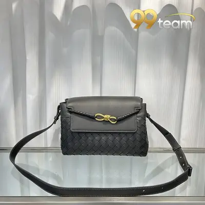 BOTTEGA VENETTA | Item ID: 20738