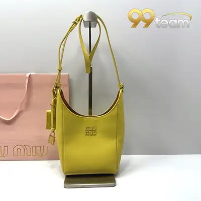 MIU MIU | Item ID: 08042