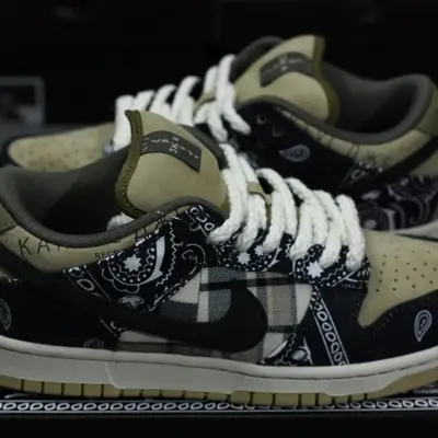 NIKE SB Dunk