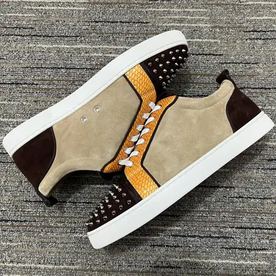 LOUBOUTINS