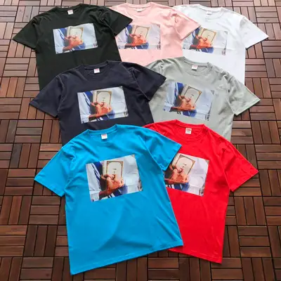 SUPREME T-Shirt