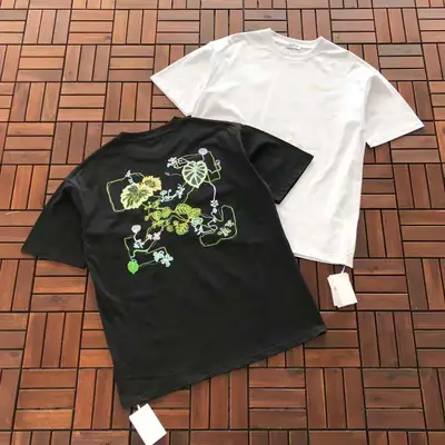 OFF-WHITE T-Shirt