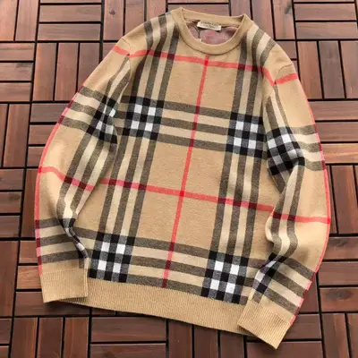 BURBERRY Sweater