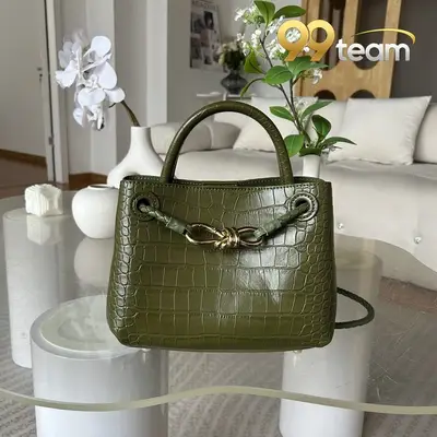 BOTTEGA VENETTA | Item ID: 20755