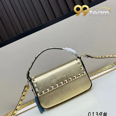 VALENTINO | Item ID: 18917