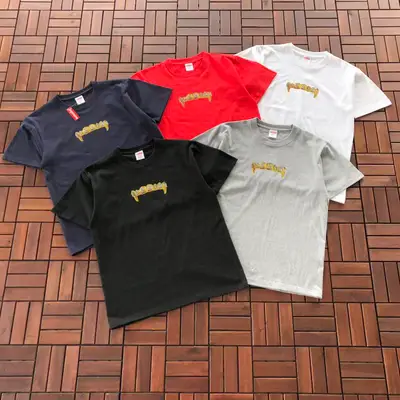 SUPREME T-Shirt